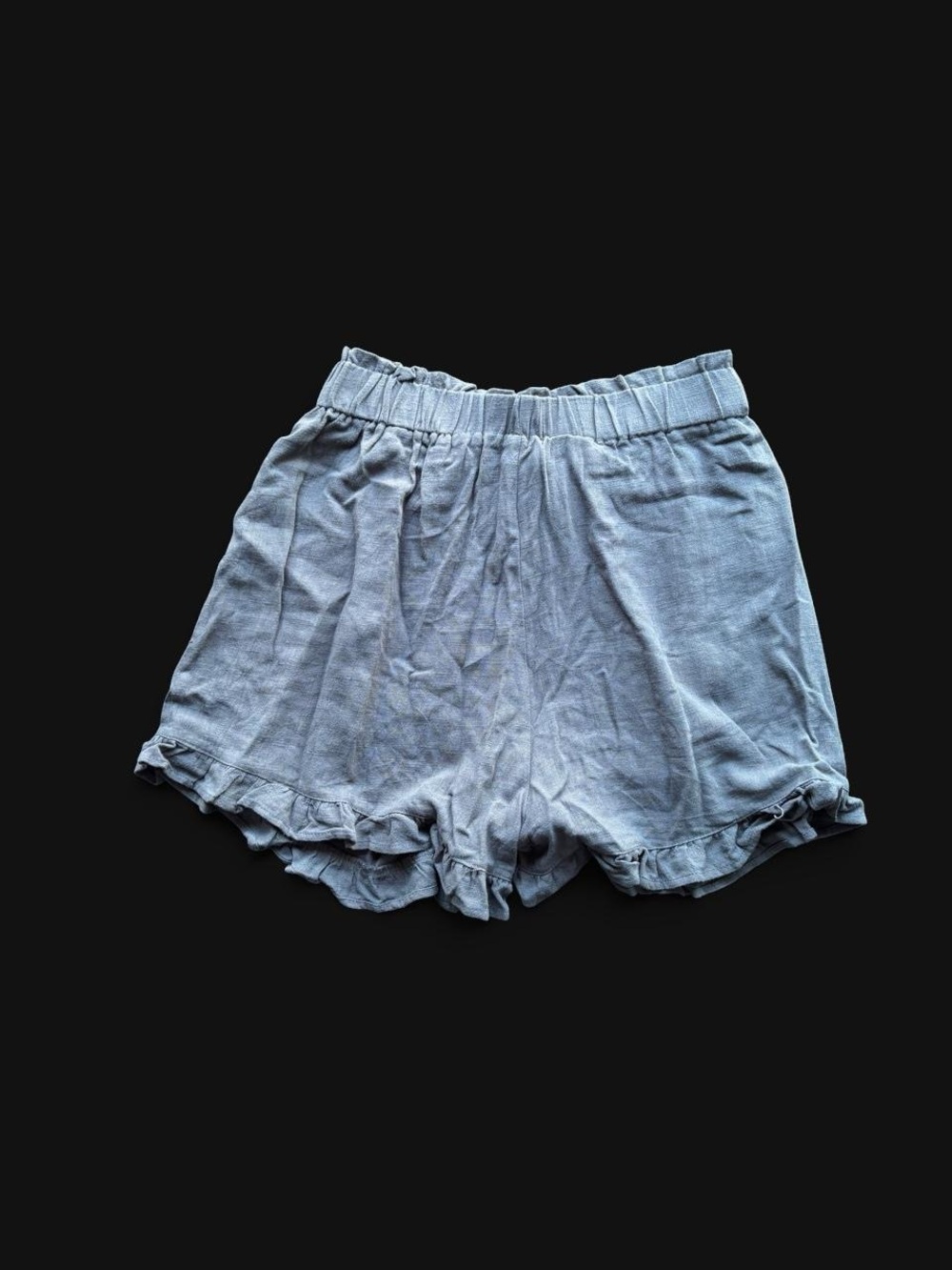 ✨Gray linen rayon shorts with ruffle hem, size L✨